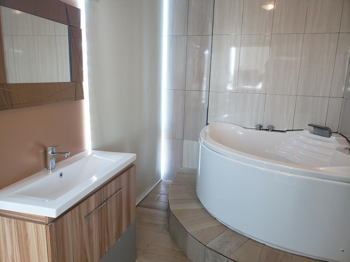 Golden Tree Hotel 伯利兹城 外观 照片